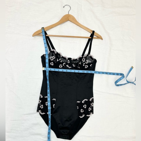 Marks & Spencer Wired Bodysuit Shapewear - Picture 4 of 11